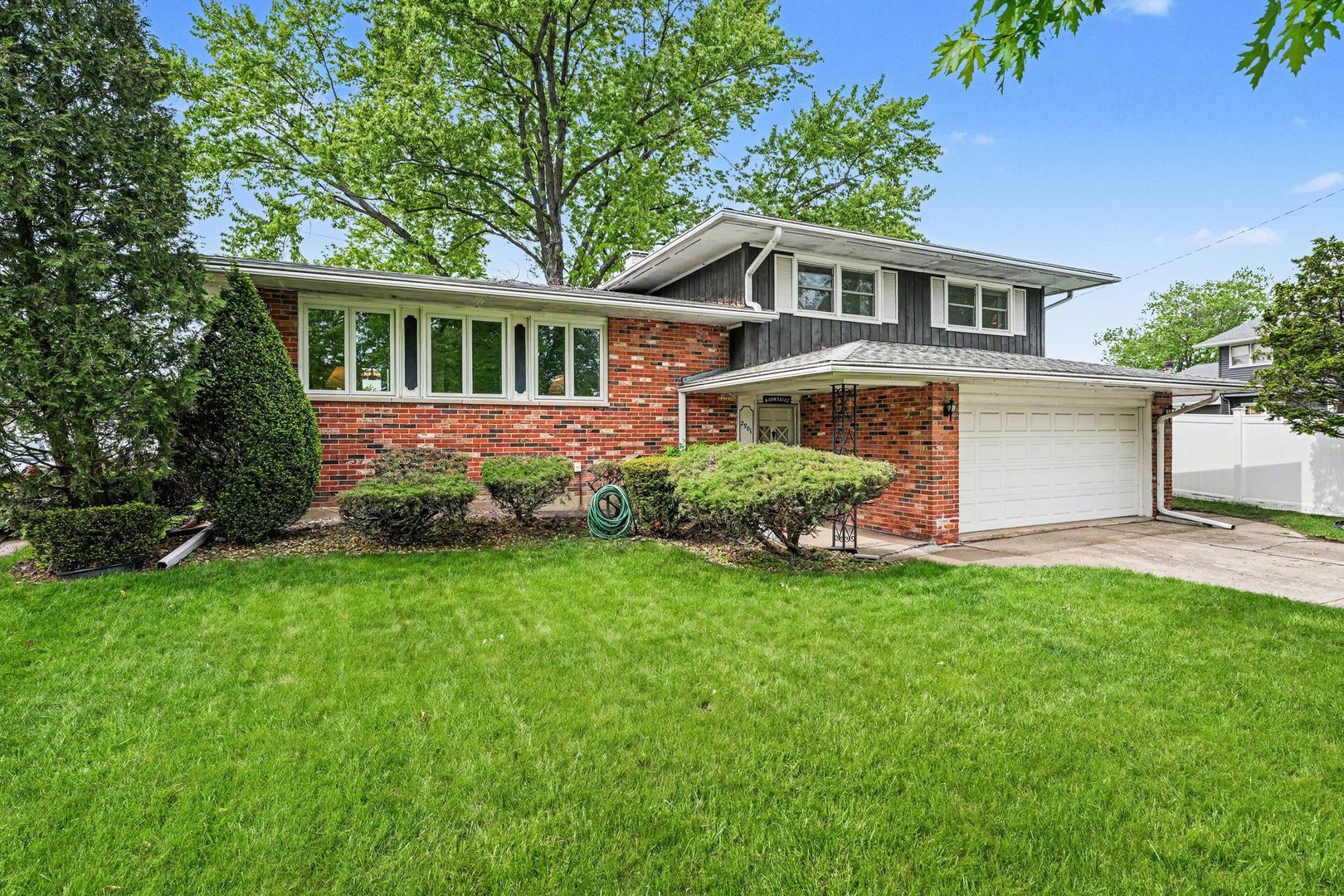2901 190th Street, Lansing, IL 60438