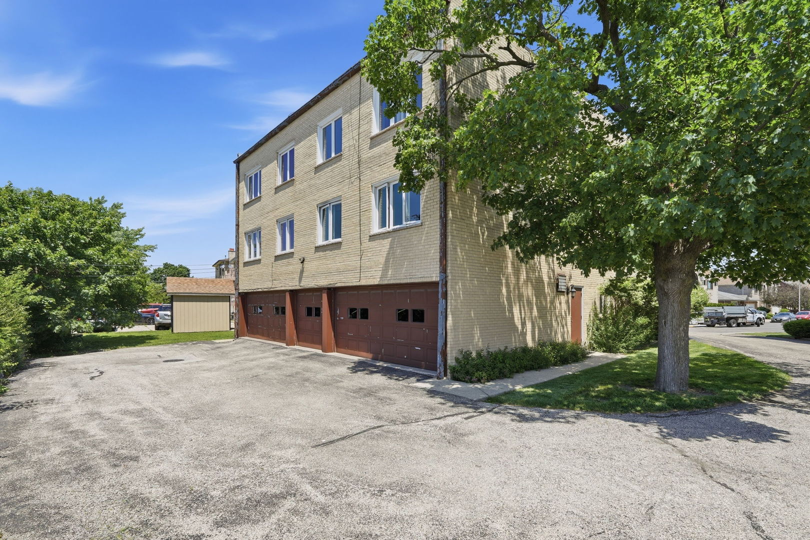 4100 N Neenah Avenue #201N, Chicago, IL 60634