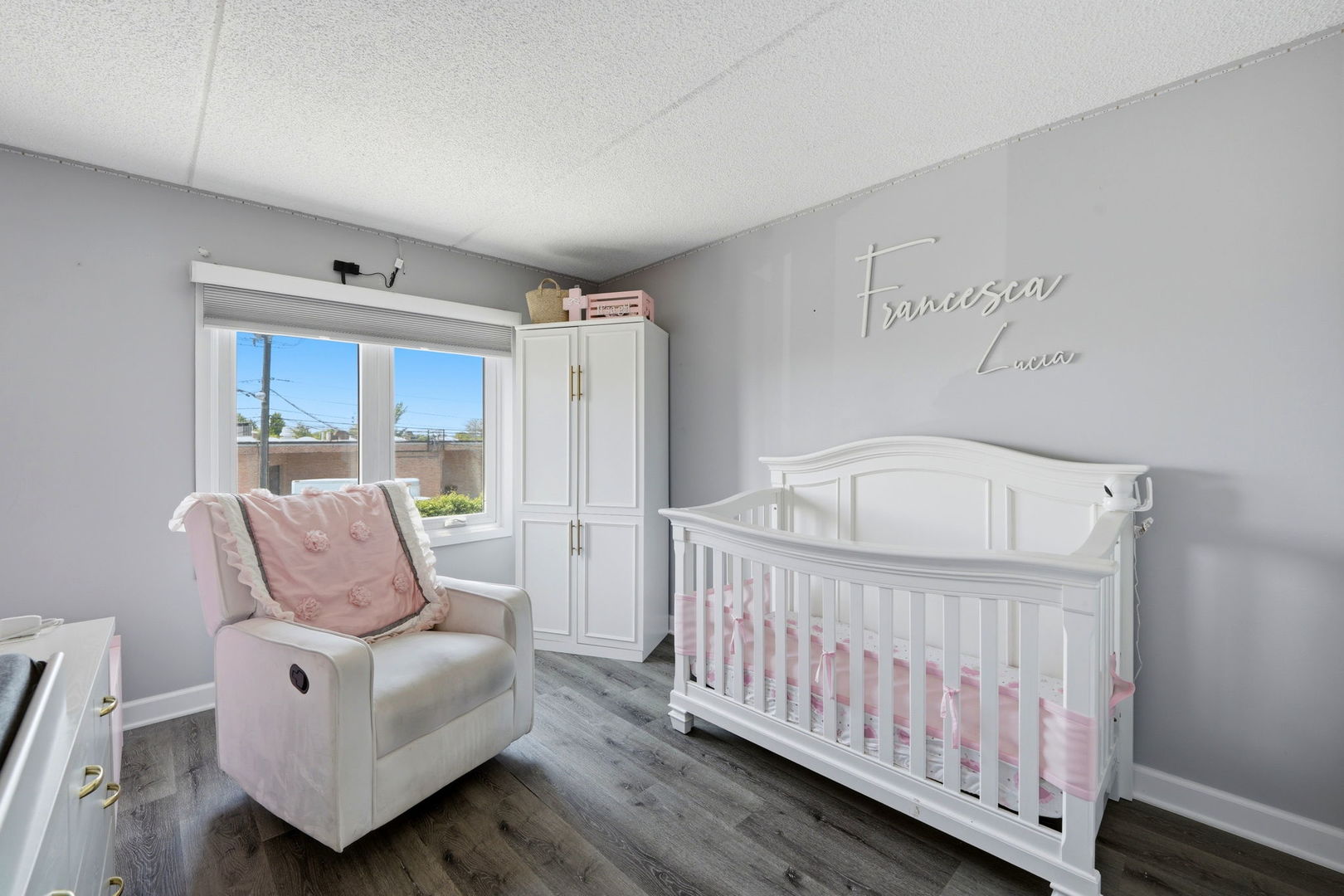 4100 N Neenah Avenue #201N, Chicago, IL 60634