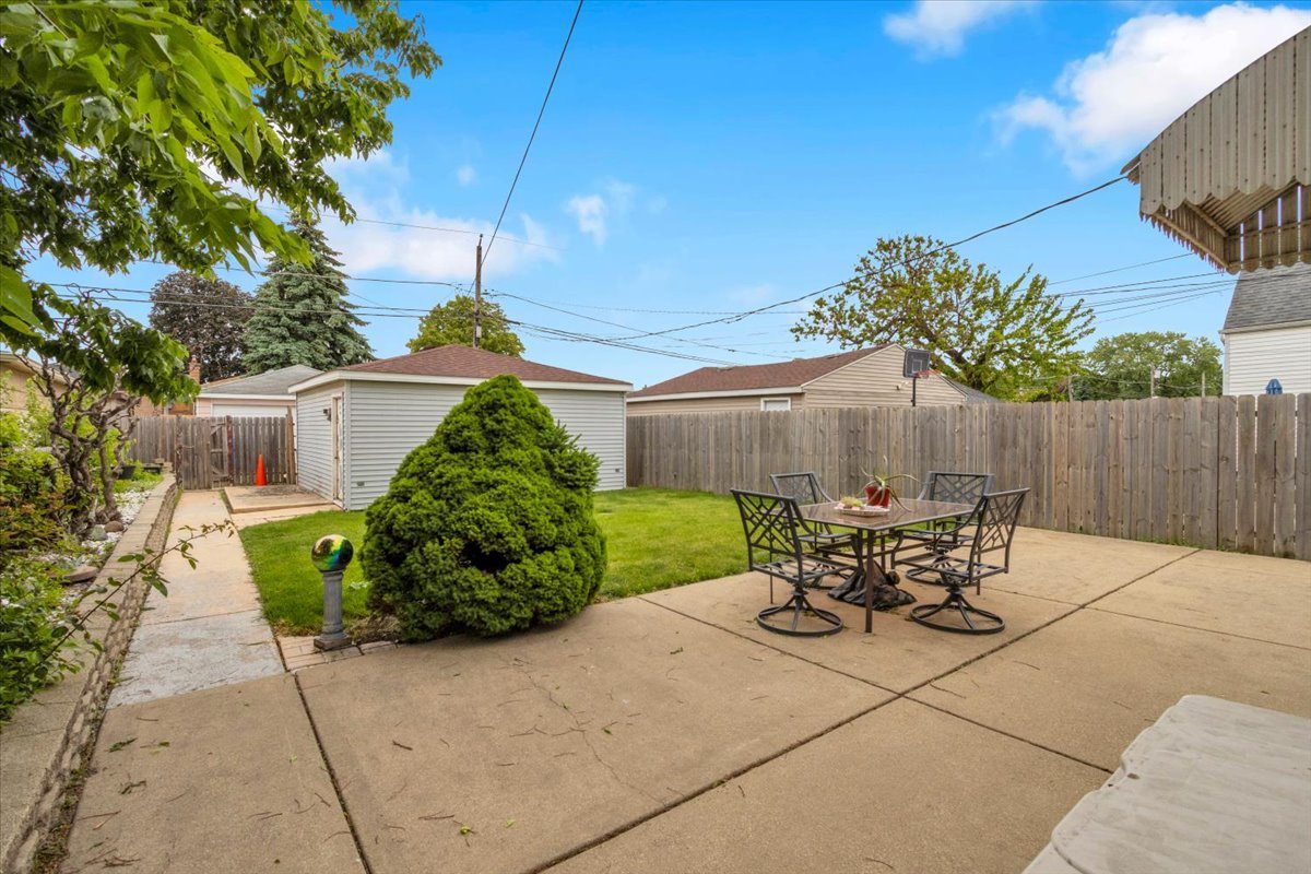 4317 S Keating Avenue, Chicago, IL 60632