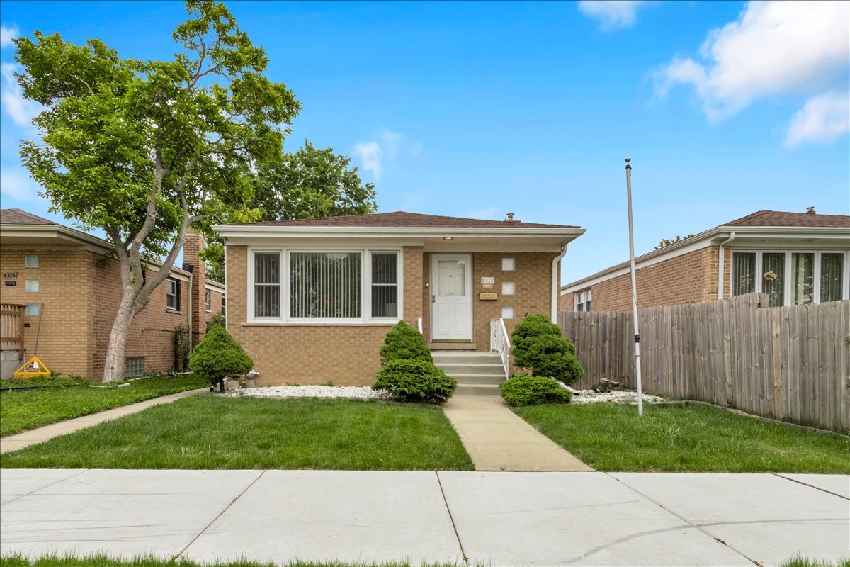 4317 S Keating Avenue, Chicago, IL 60632
