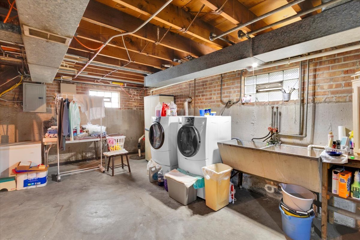 4317 S Keating Avenue, Chicago, IL 60632