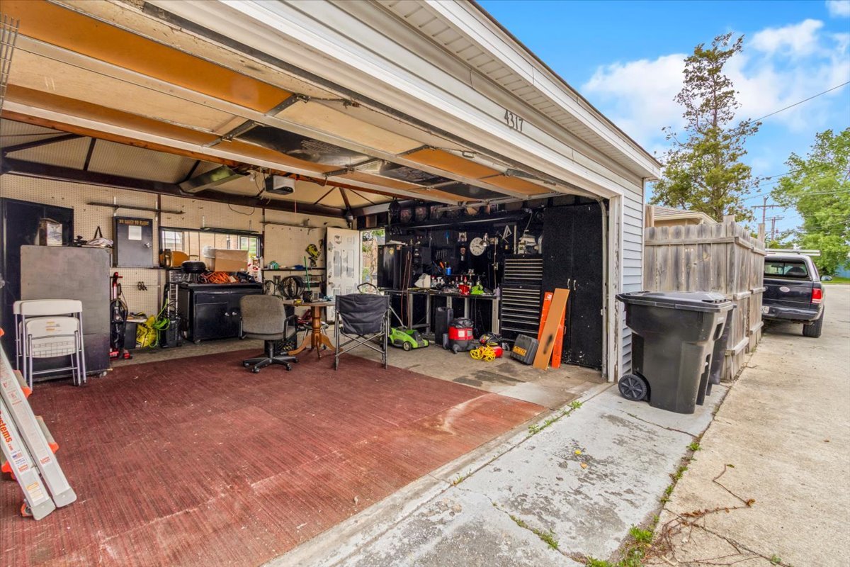 4317 S Keating Avenue, Chicago, IL 60632