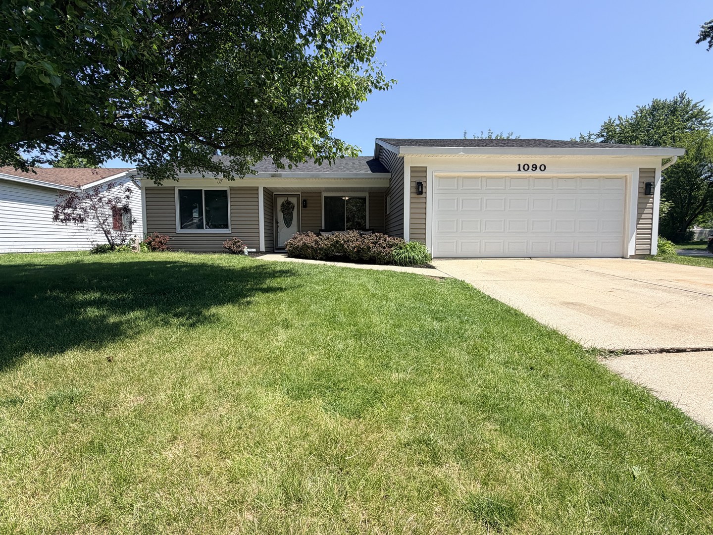 1090 Crestwood Lane, Bolingbrook, IL 60440
