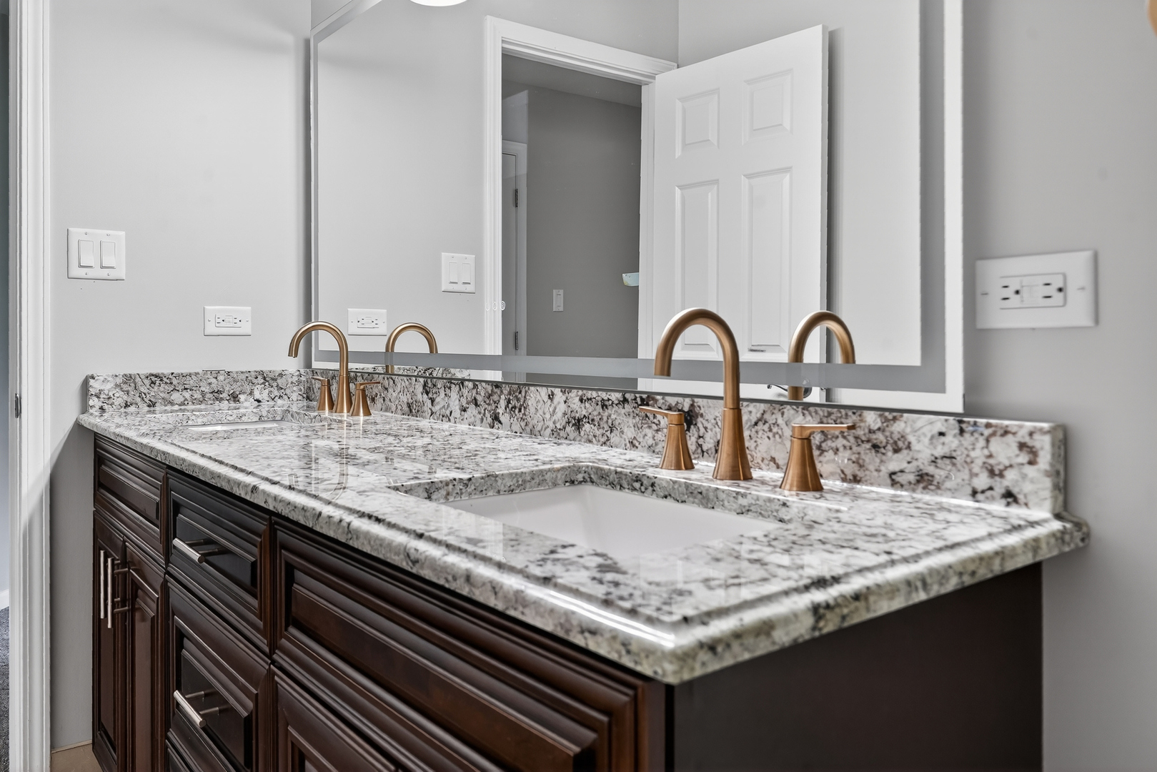 14031 Preston Drive, Orland Park, IL 60462