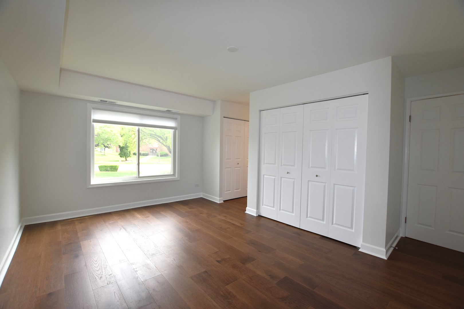 500 W Huntington Commons Road #157, Mount Prospect, IL 60056