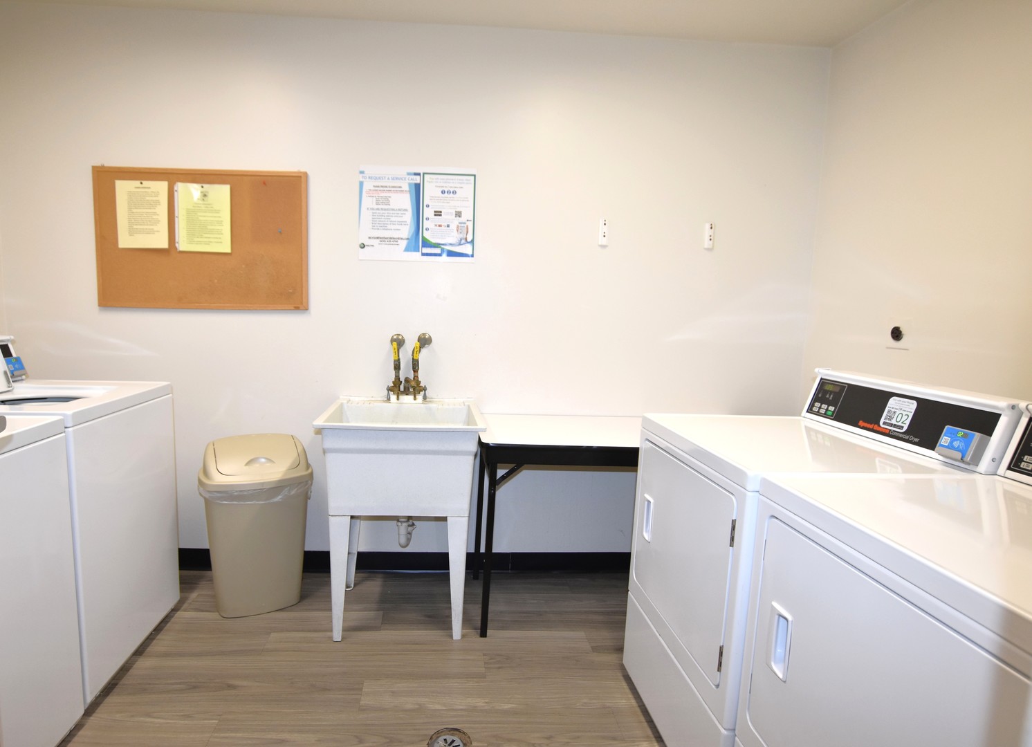 500 W Huntington Commons Road #157, Mount Prospect, IL 60056