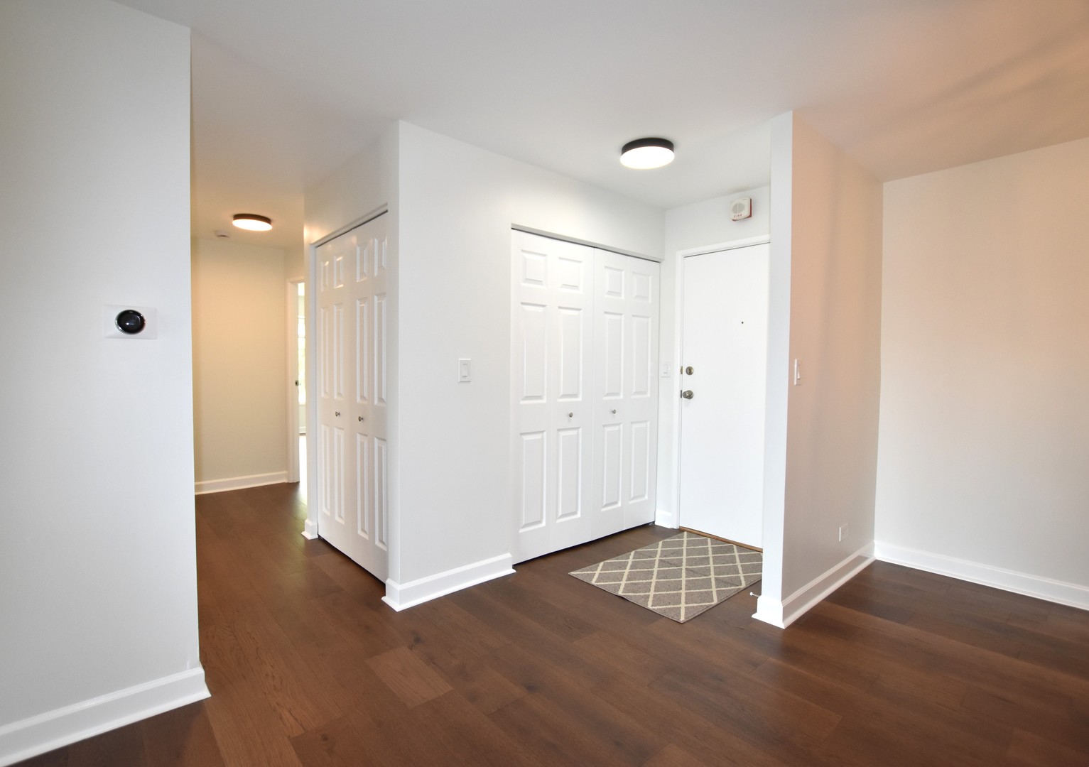 500 W Huntington Commons Road #157, Mount Prospect, IL 60056