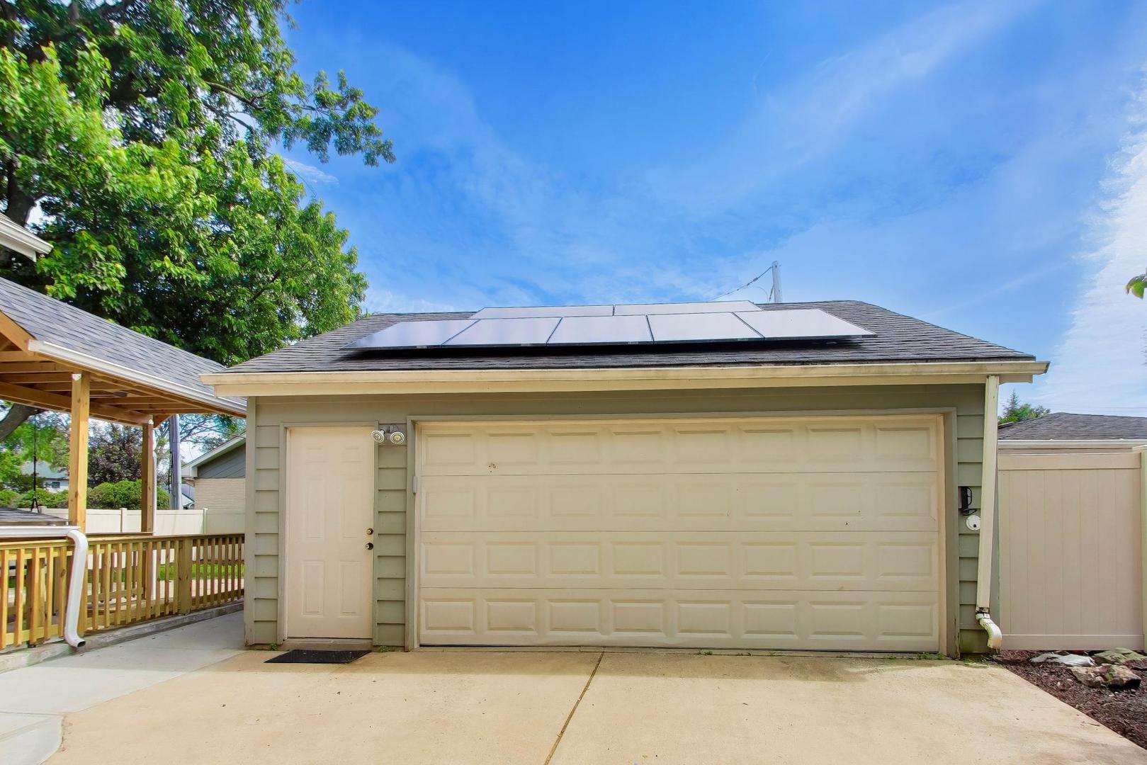 317 Olmsted Road, Riverside, IL 60546