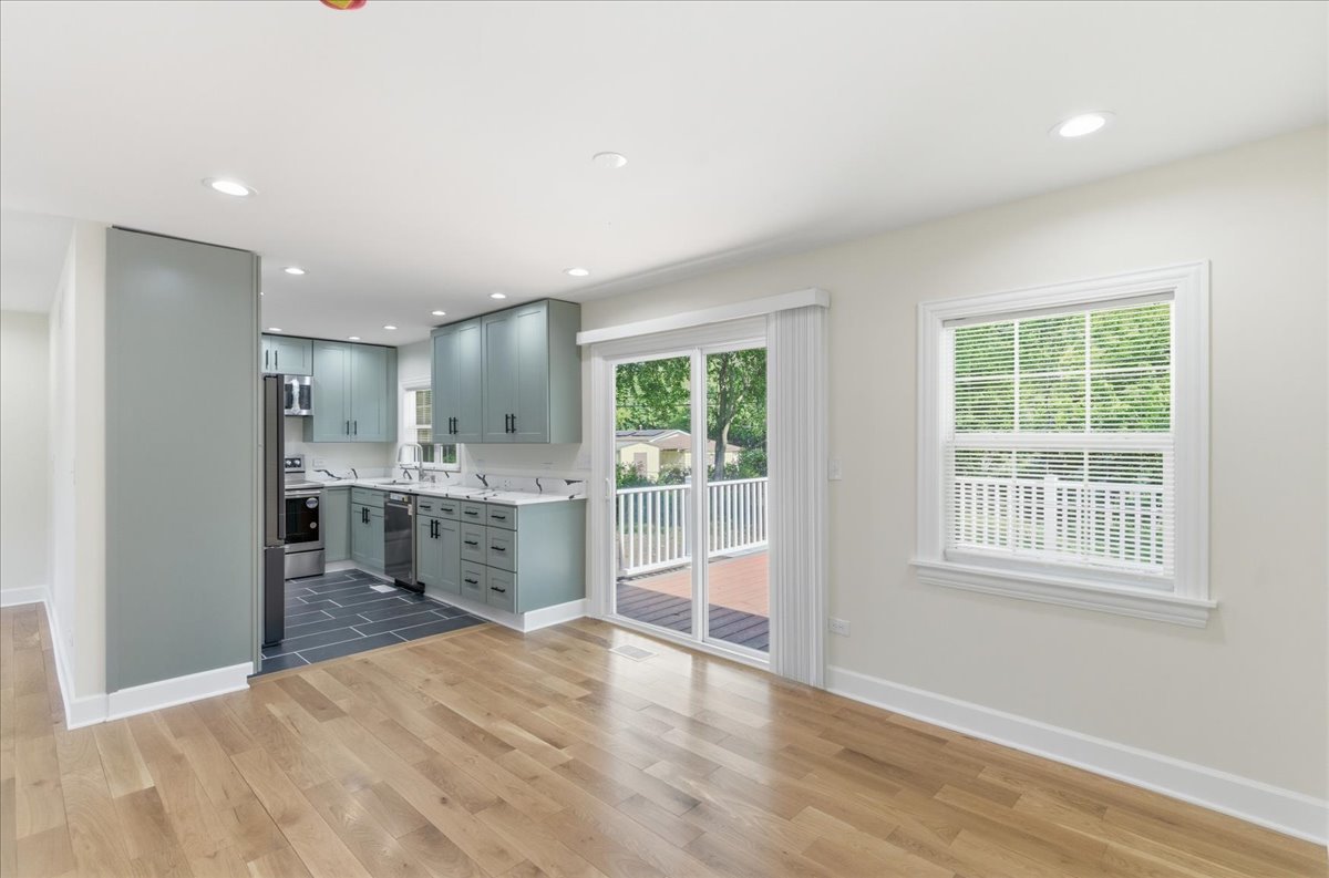 7307 E 1st Street, Sun River Terrace, IL 60964