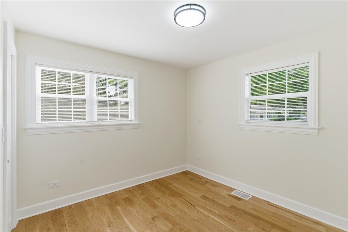 7307 E 1st Street, Sun River Terrace, IL 60964