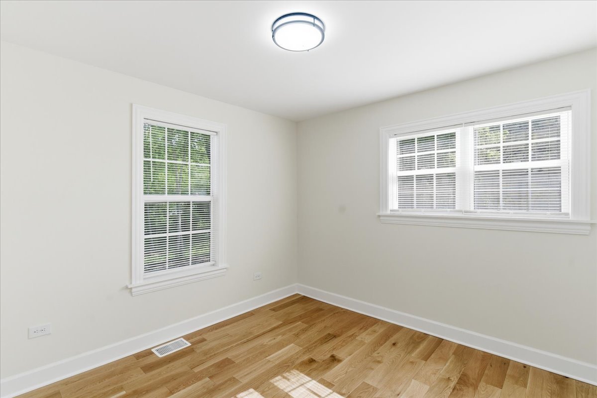 7307 E 1st Street, Sun River Terrace, IL 60964