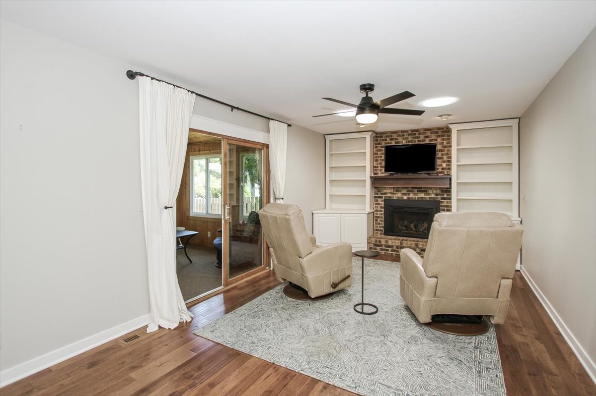 1179 Hanover Drive, Batavia, IL 60510