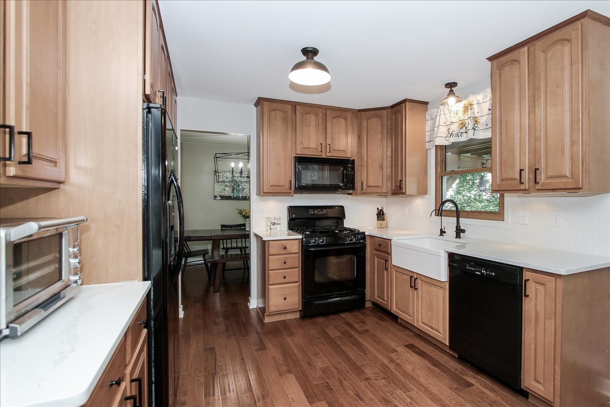 1179 Hanover Drive, Batavia, IL 60510