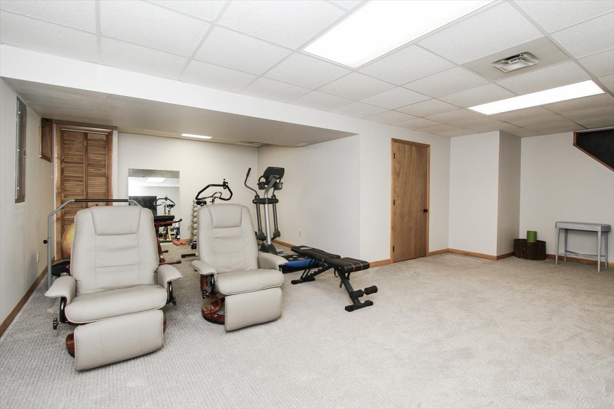 1179 Hanover Drive, Batavia, IL 60510