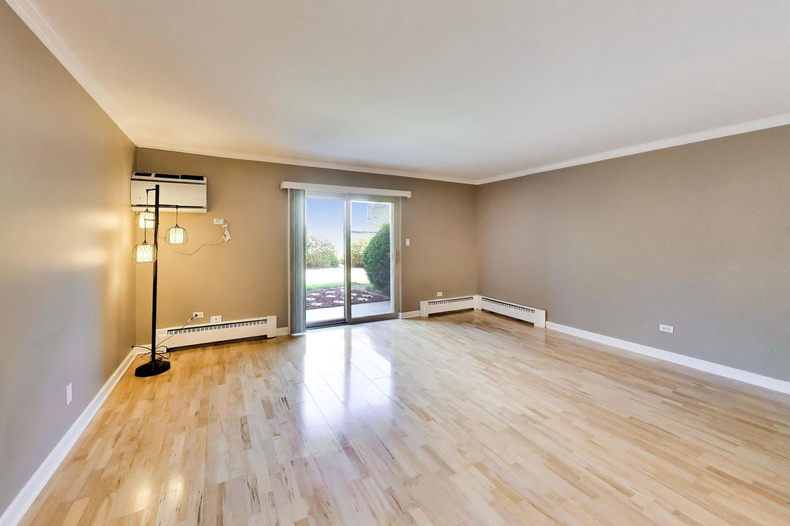 906 W Alleghany Drive #1B, Arlington Heights, IL 60004
