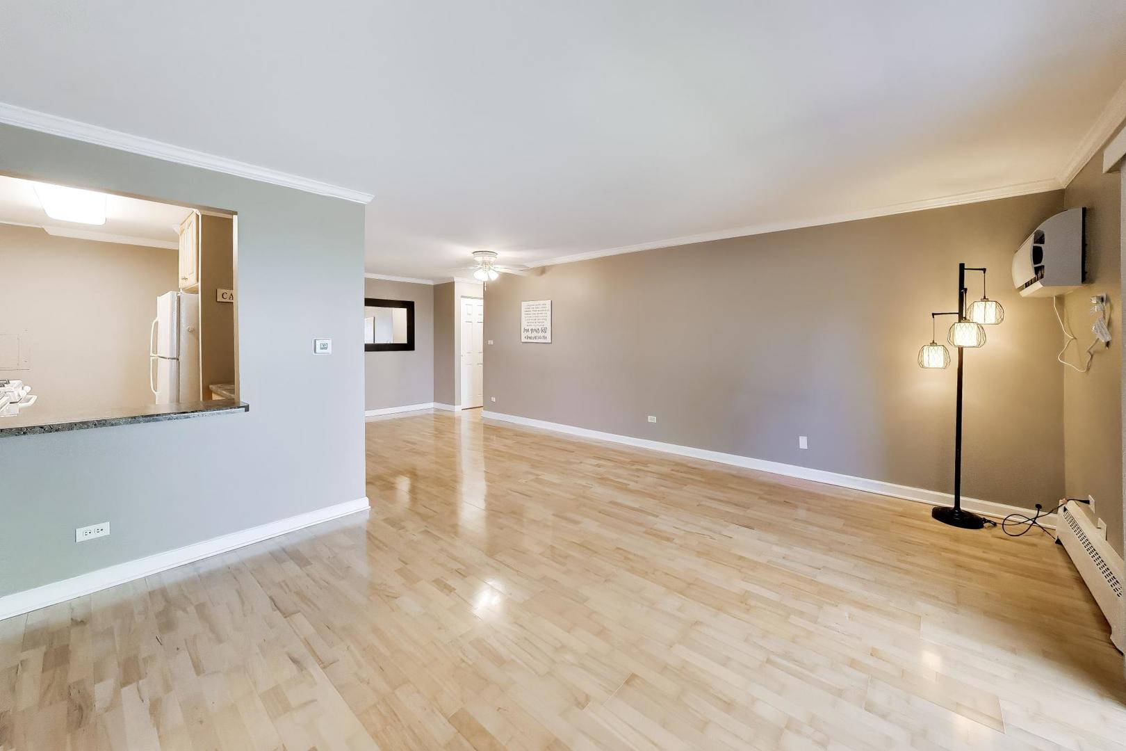 906 W Alleghany Drive #1B, Arlington Heights, IL 60004
