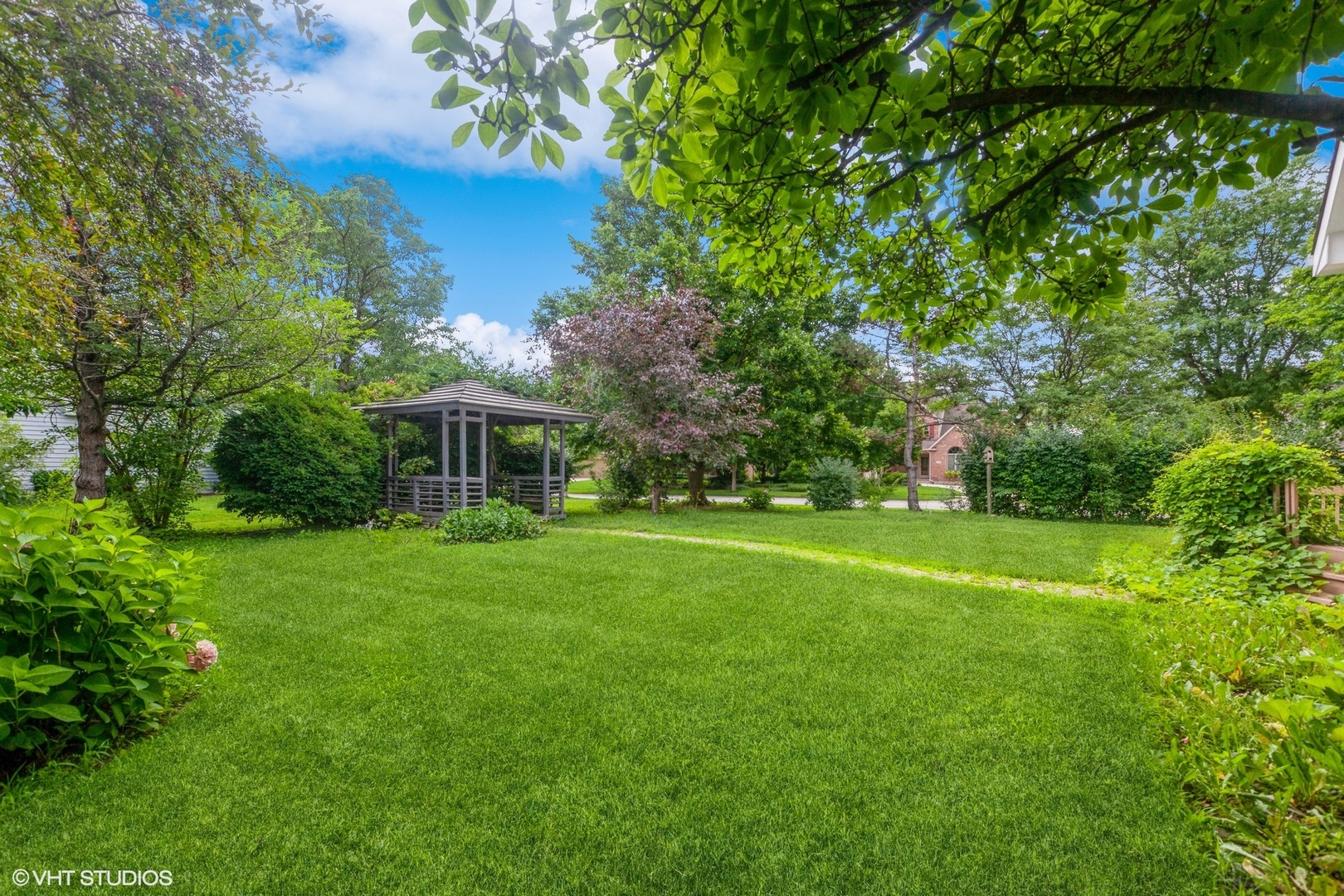 954 Black Walnut Drive, Sugar Grove, IL 60554
