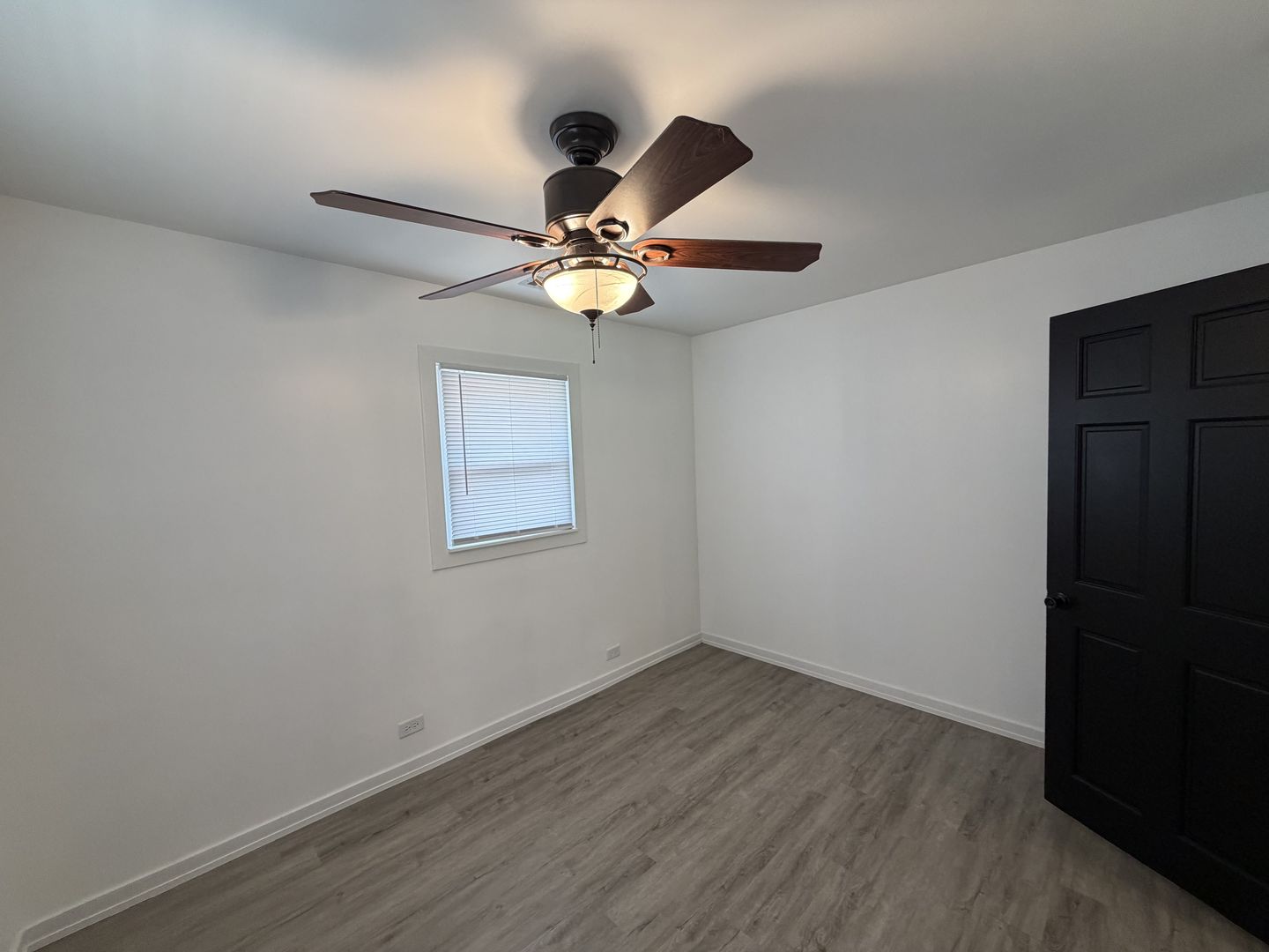 8365 W Lincoln Highway, Frankfort, IL 60423