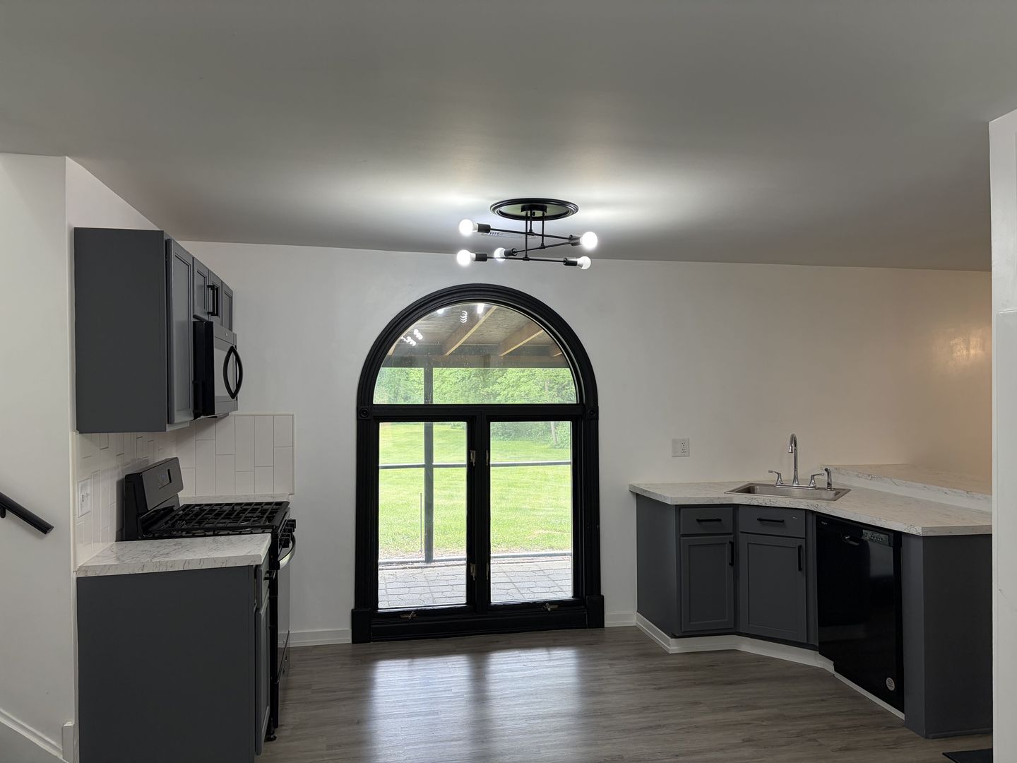 8365 W Lincoln Highway, Frankfort, IL 60423