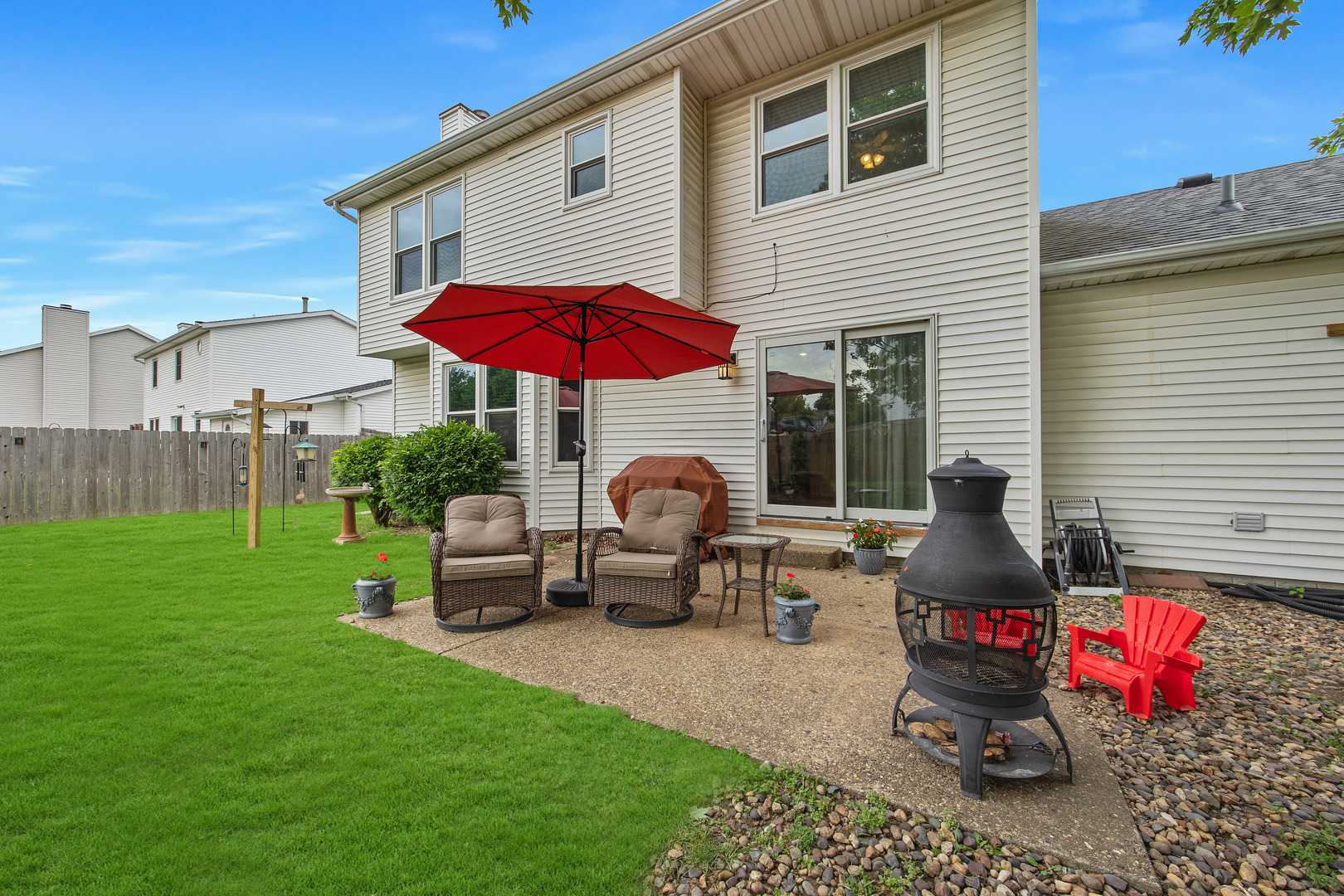1203 Royal Pointe Drive, Bloomington, IL 61704