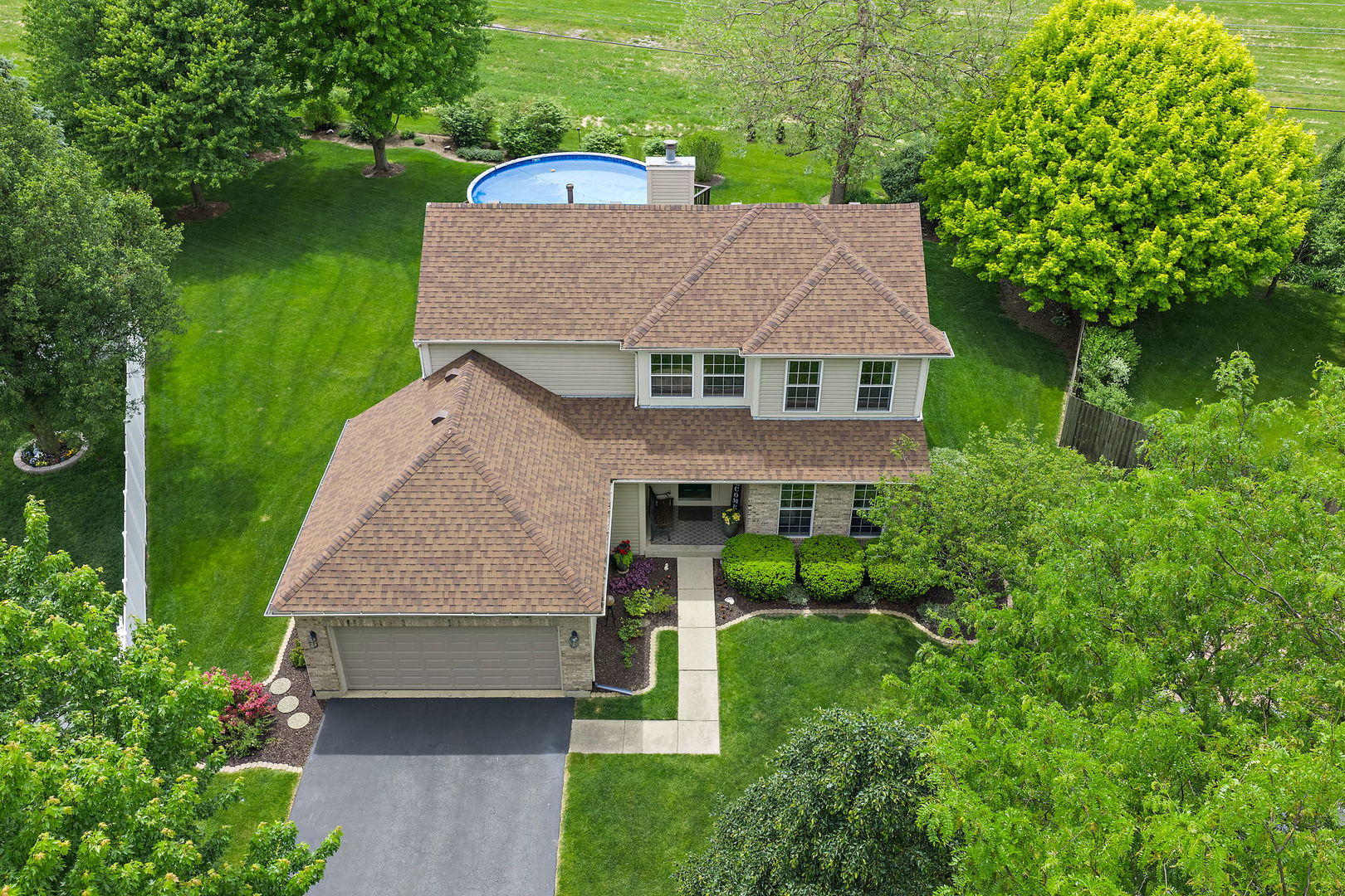 204 Dickens Trail, Elgin, IL 60120