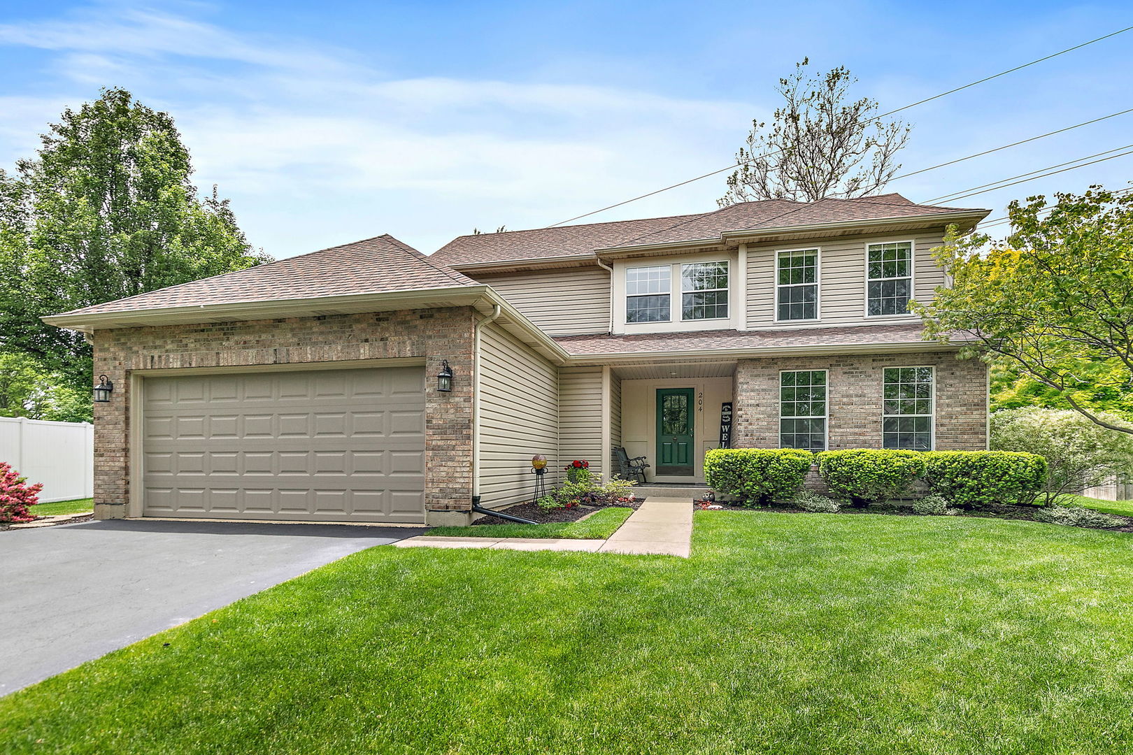 204 Dickens Trail, Elgin, IL 60120