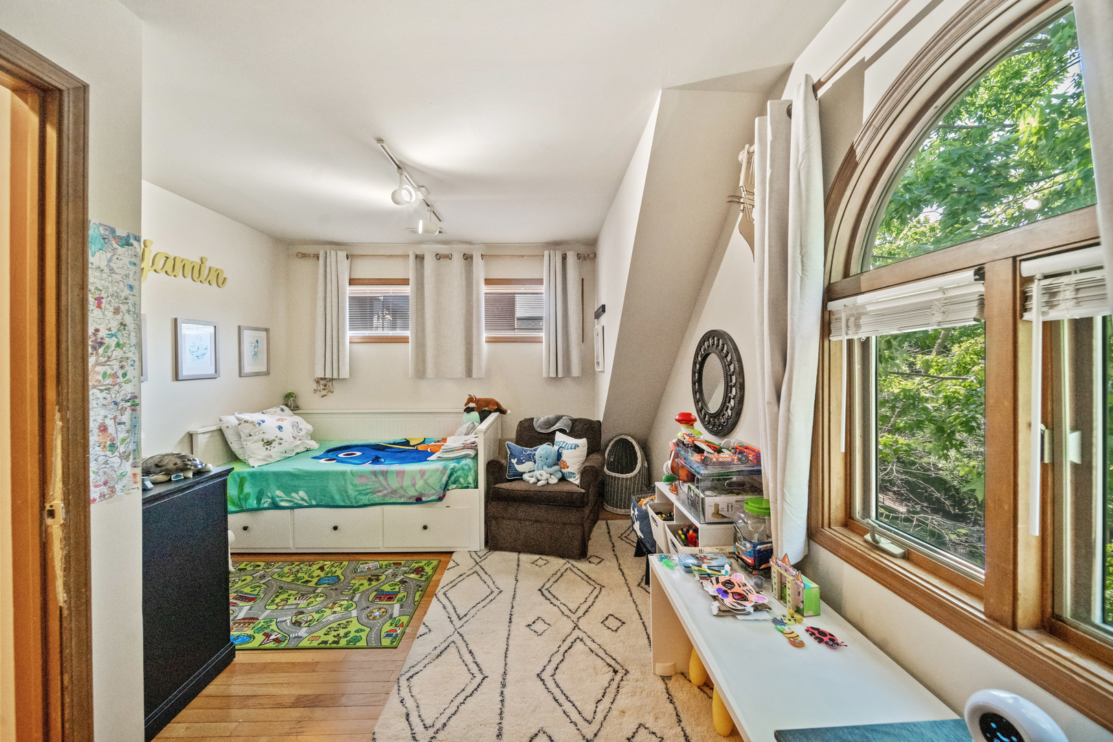 1448 W George Street, Chicago, IL 60657