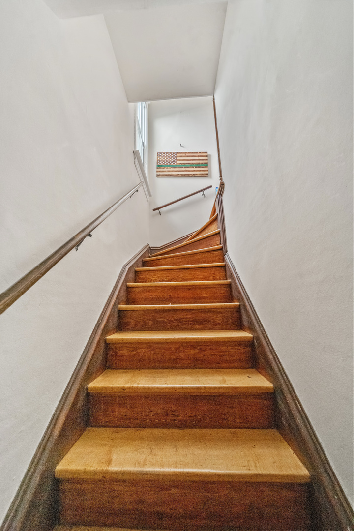 1448 W George Street, Chicago, IL 60657