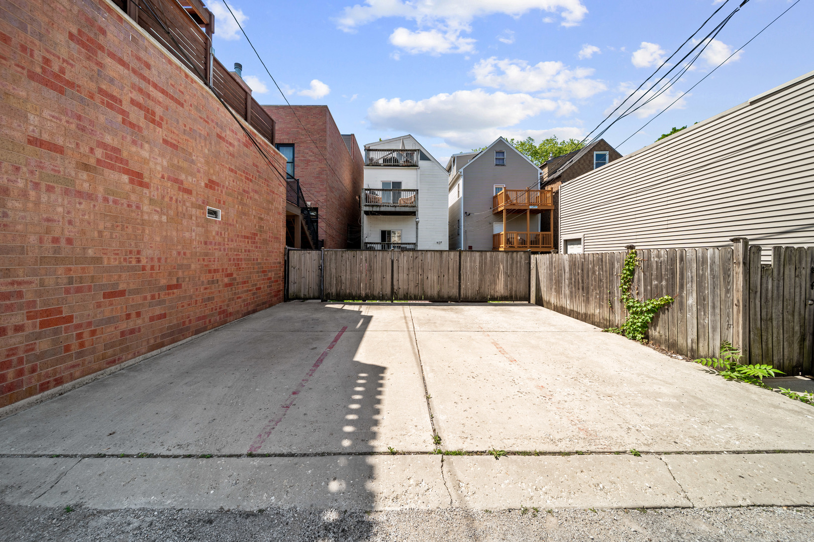 1448 W George Street, Chicago, IL 60657