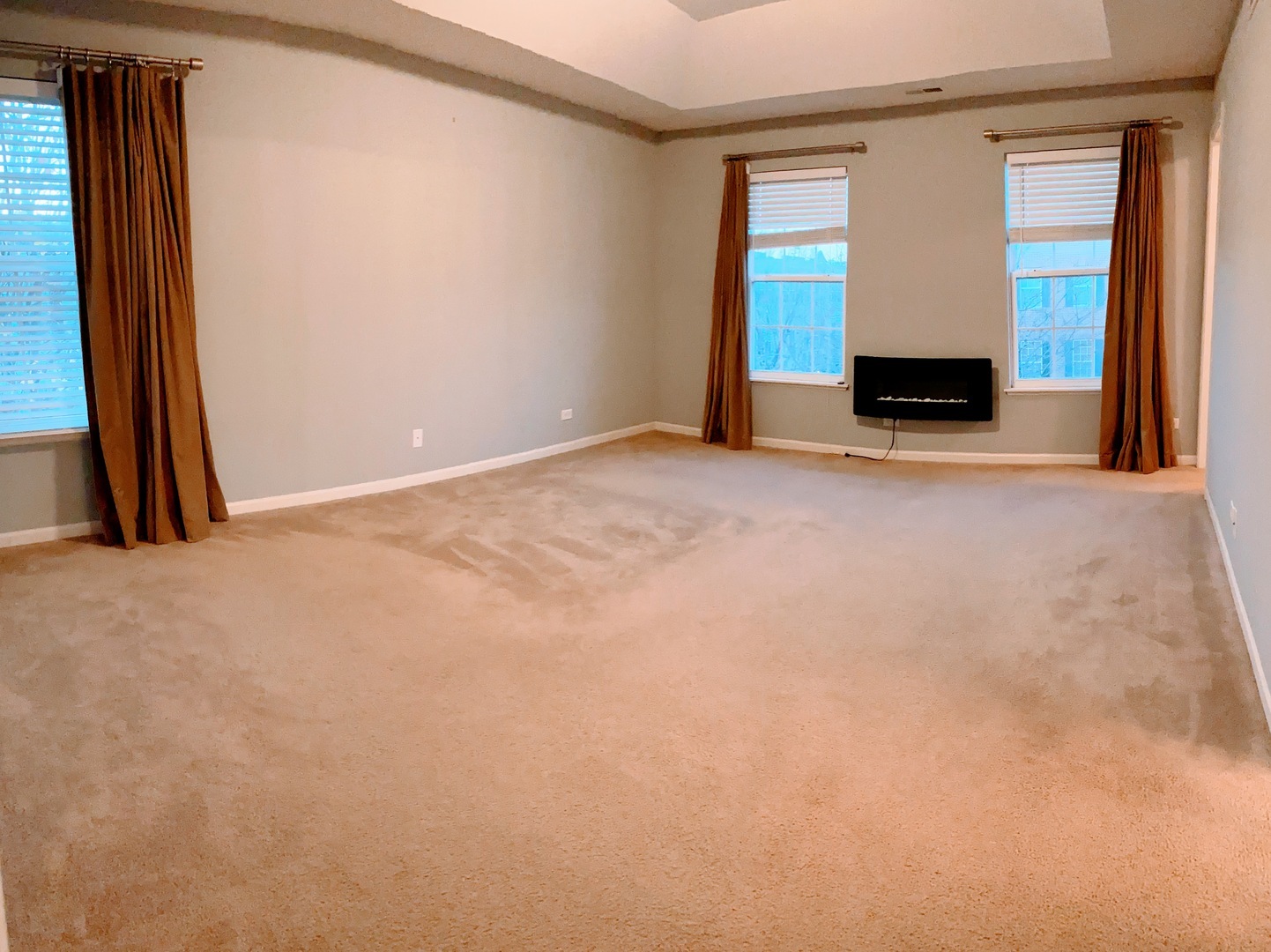 775 Lewisburg Lane, Aurora, IL 60504
