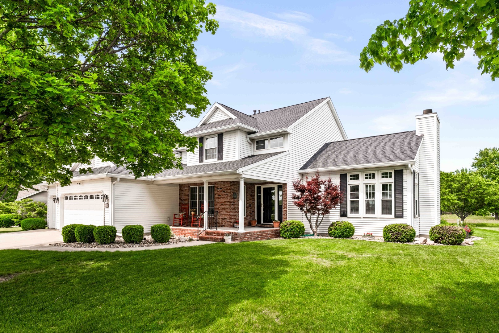 300 Whispering Pines Cc Lane, Normal, IL 61761
