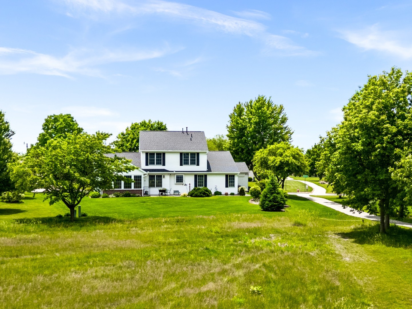 300 Whispering Pines Cc Lane, Normal, IL 61761