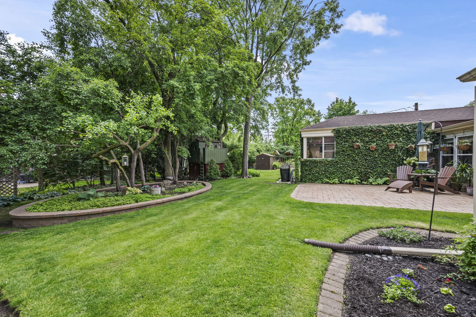 215 N Lincoln Lane, Arlington Heights, IL 60004