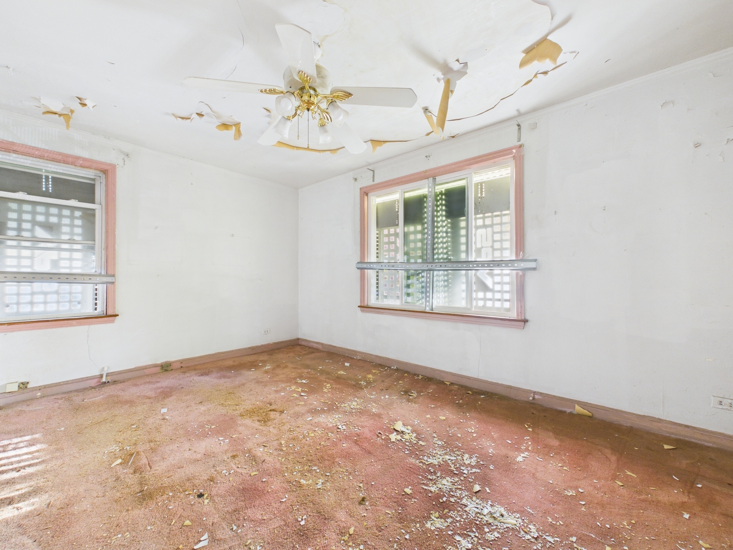 10009 S Emerald Avenue, Chicago, IL 60628
