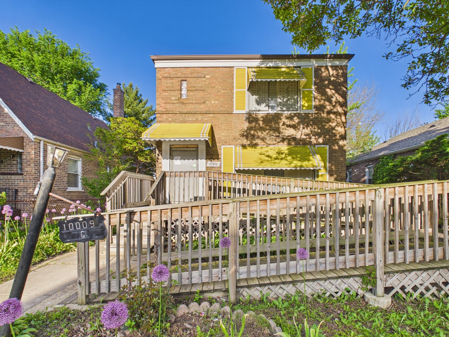 10009 S Emerald Avenue, Chicago, IL 60628
