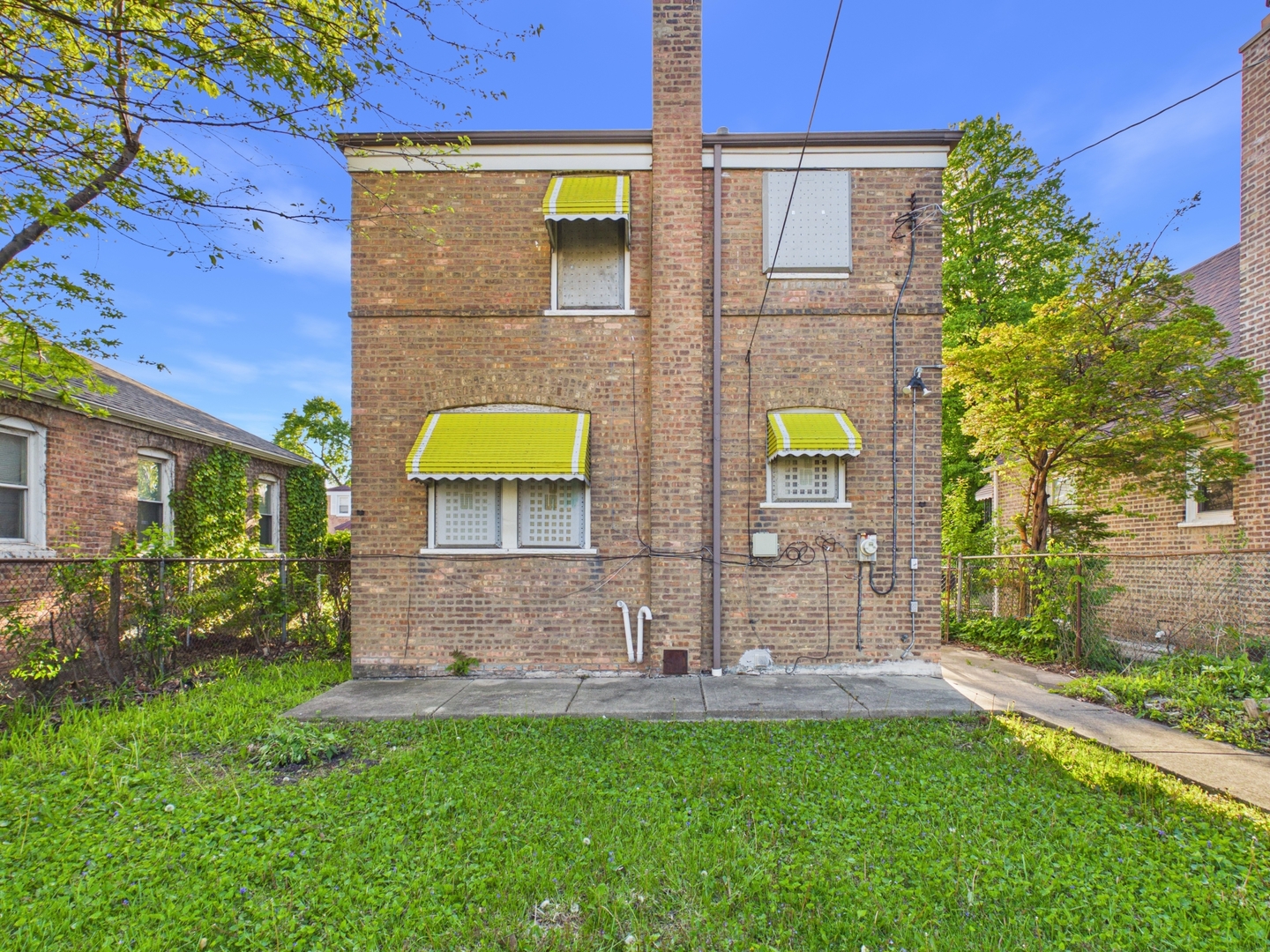 10009 S Emerald Avenue, Chicago, IL 60628
