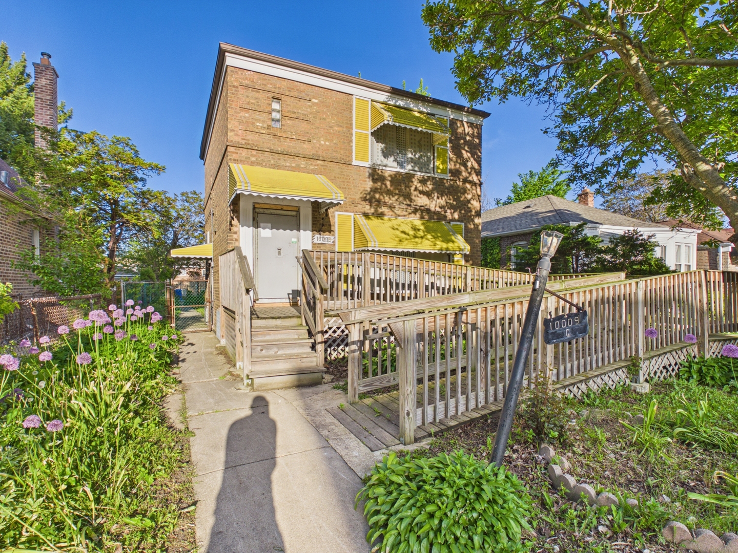 10009 S Emerald Avenue, Chicago, IL 60628