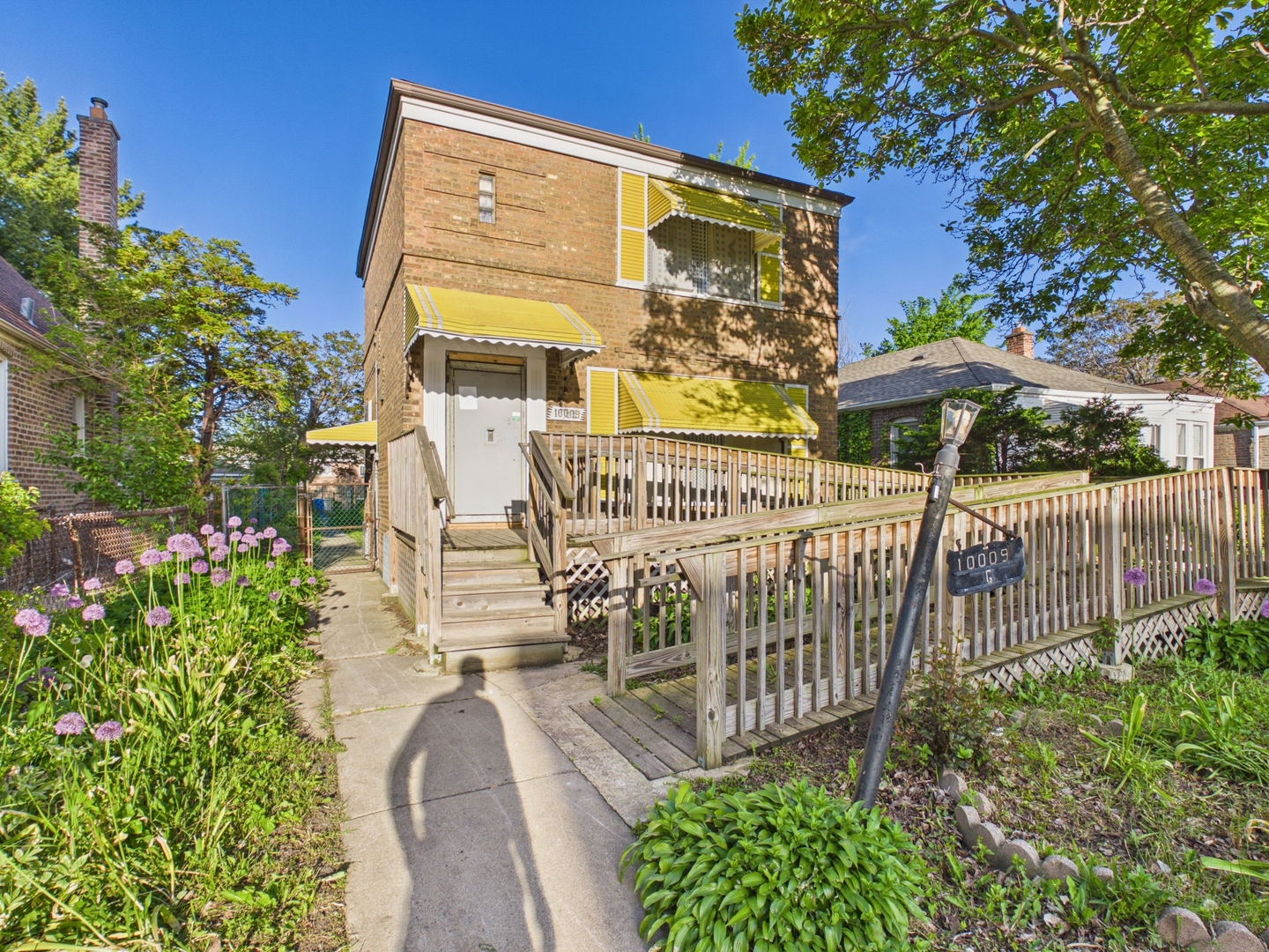 10009 S Emerald Avenue, Chicago, IL 60628