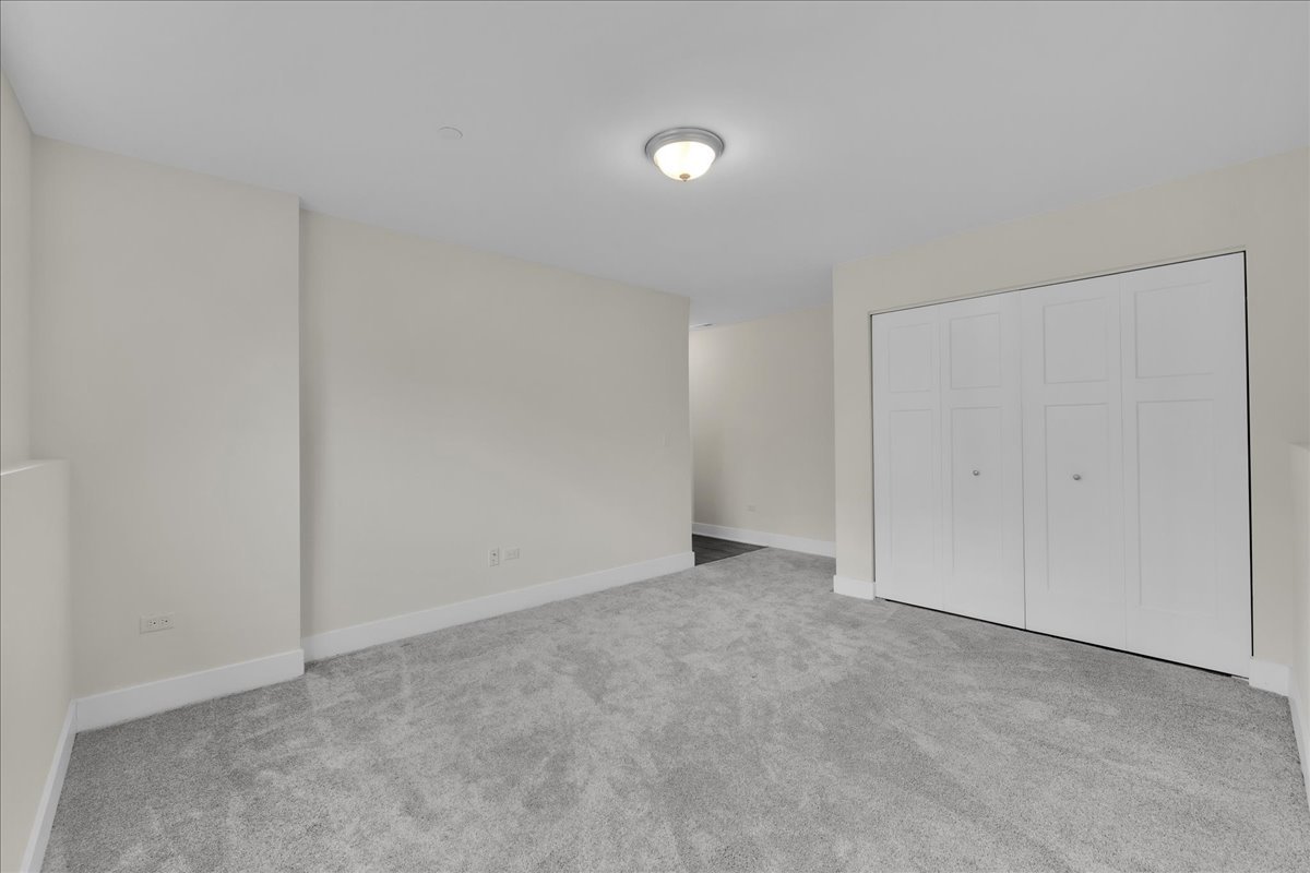 29w710 Cambridge Court, Warrenville, IL 60555