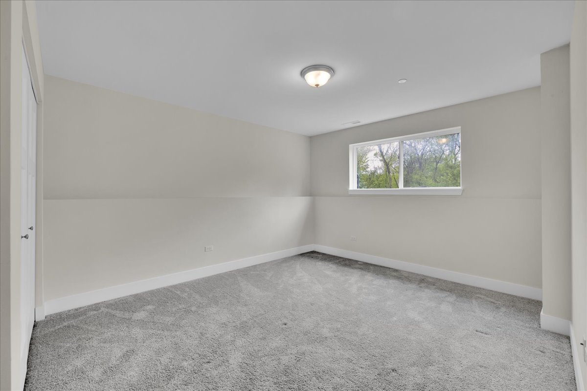 29w710 Cambridge Court, Warrenville, IL 60555
