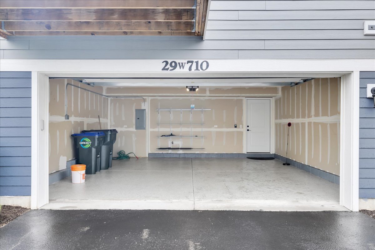 29w710 Cambridge Court, Warrenville, IL 60555