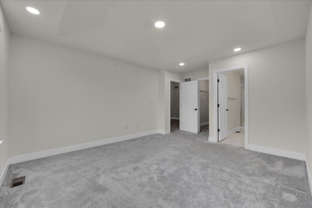 29w710 Cambridge Court, Warrenville, IL 60555