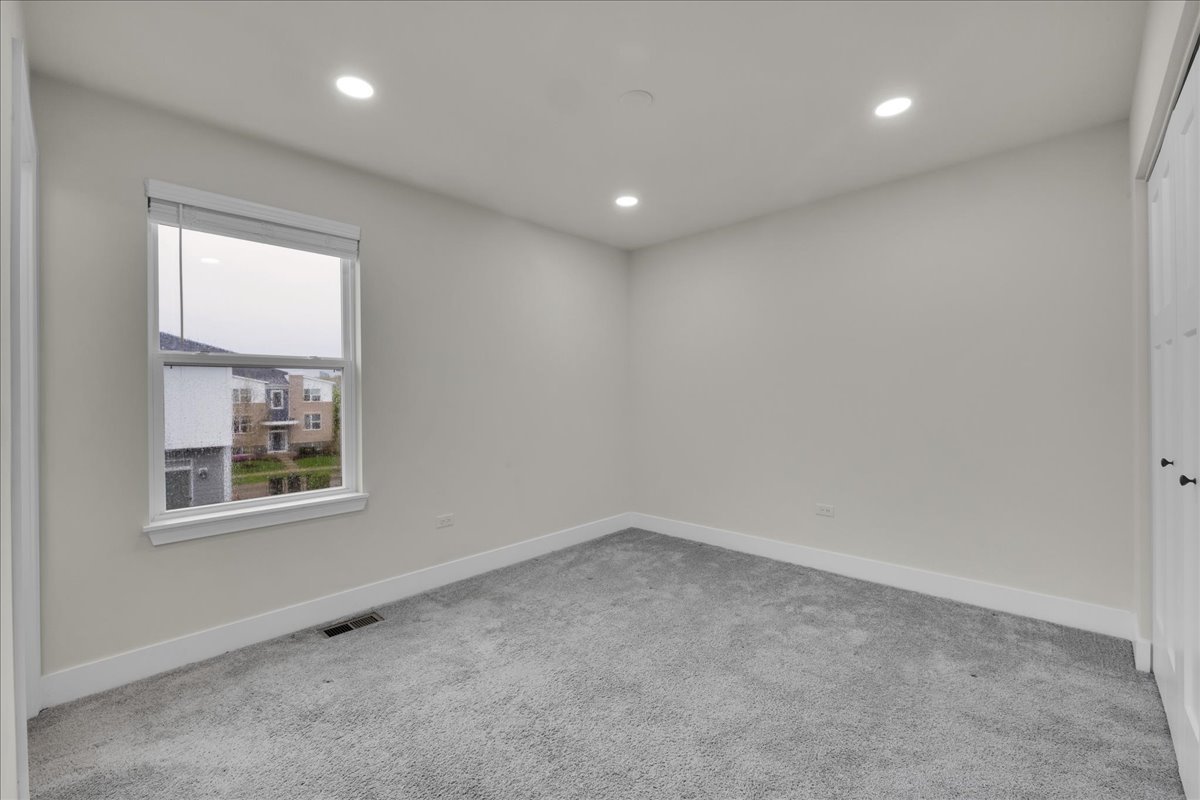 29w710 Cambridge Court, Warrenville, IL 60555
