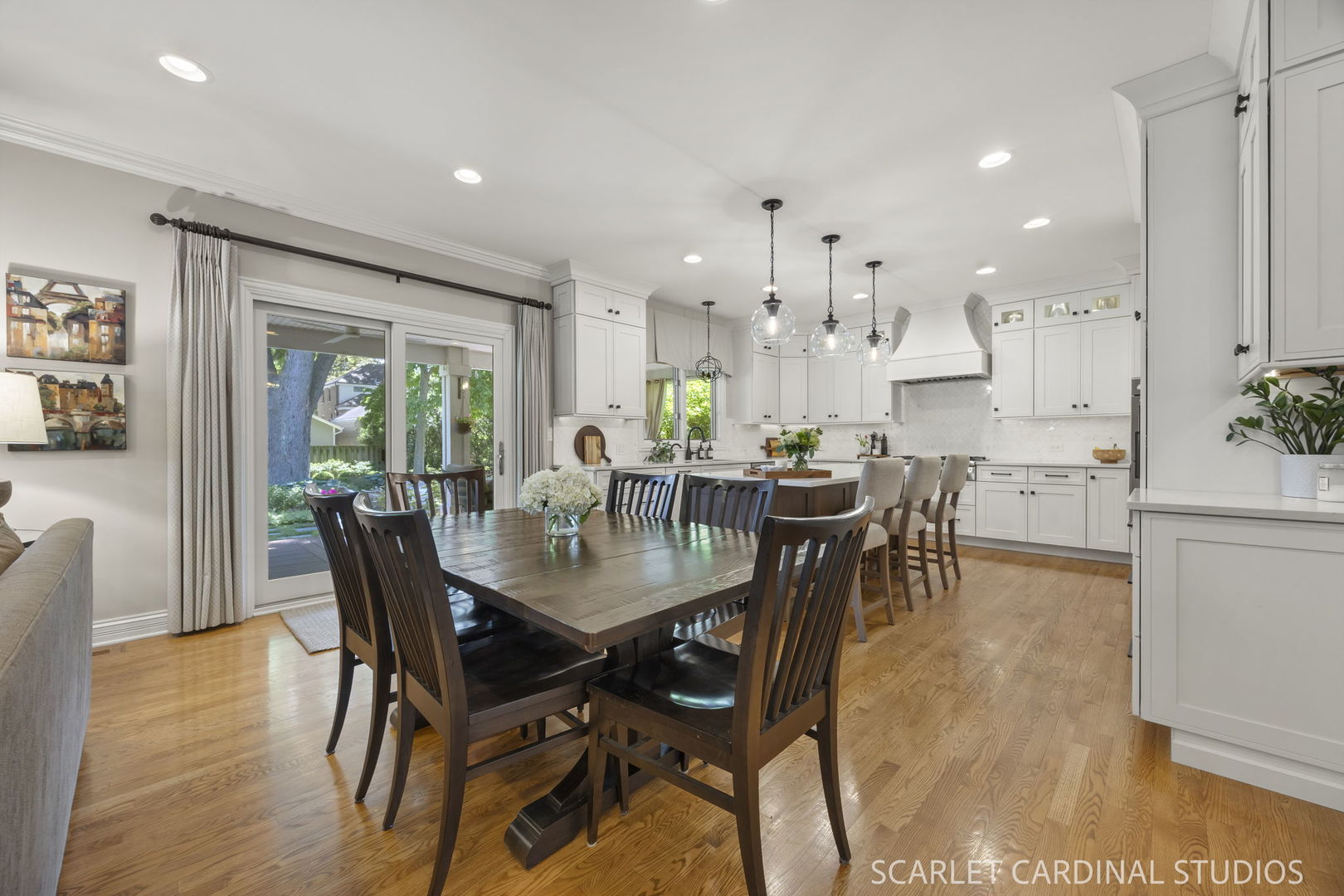 616 E Willow Avenue, Wheaton, IL 60187