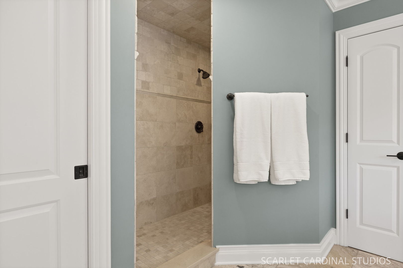 616 E Willow Avenue, Wheaton, IL 60187