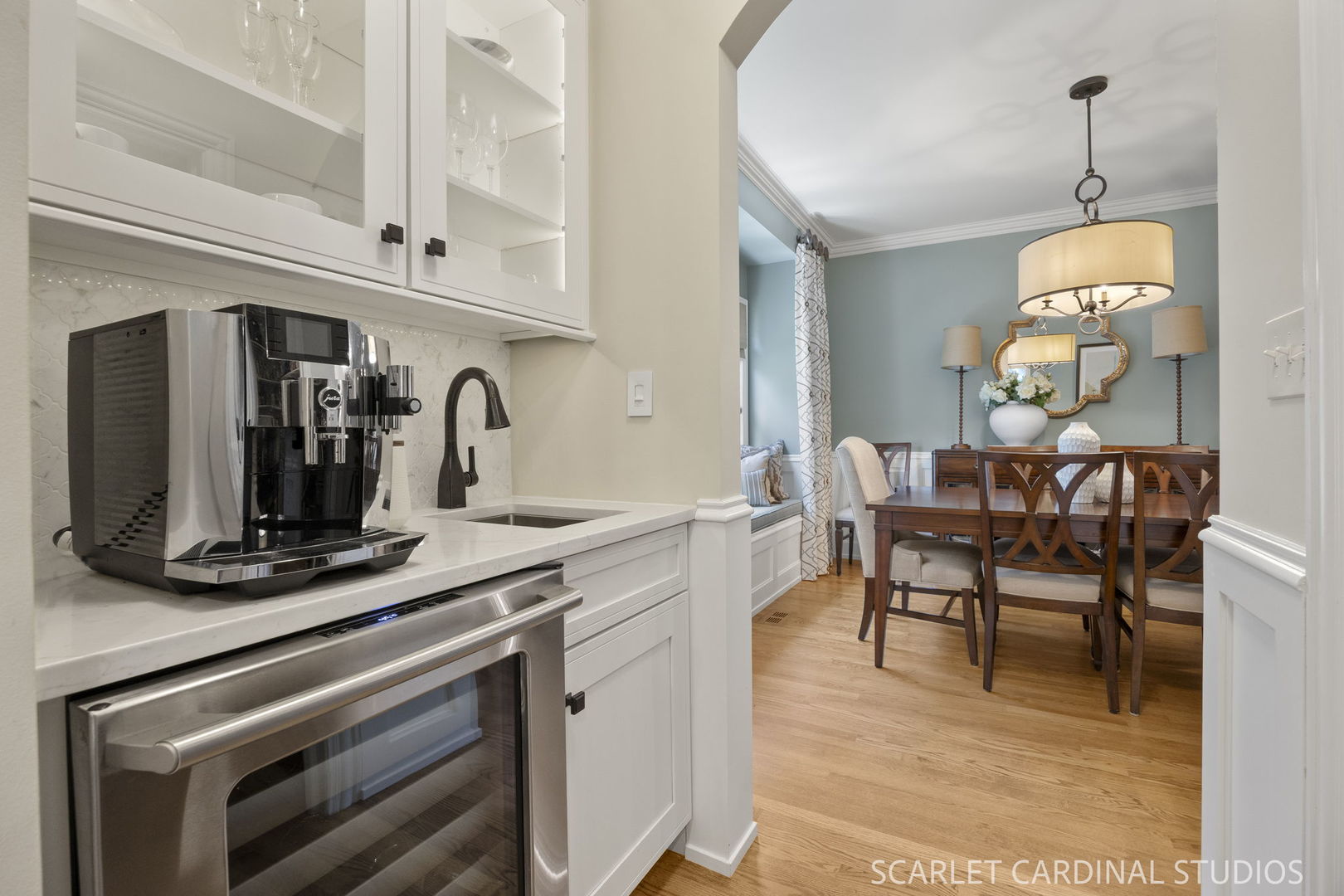 616 E Willow Avenue, Wheaton, IL 60187