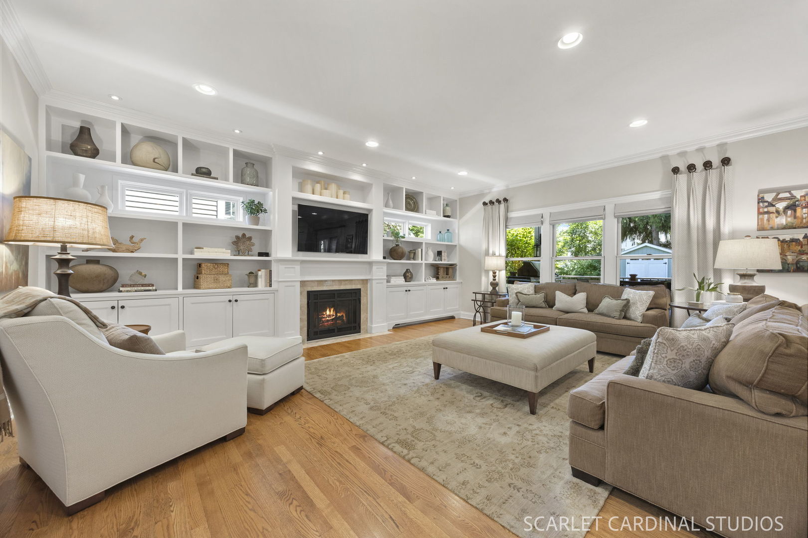 616 E Willow Avenue, Wheaton, IL 60187