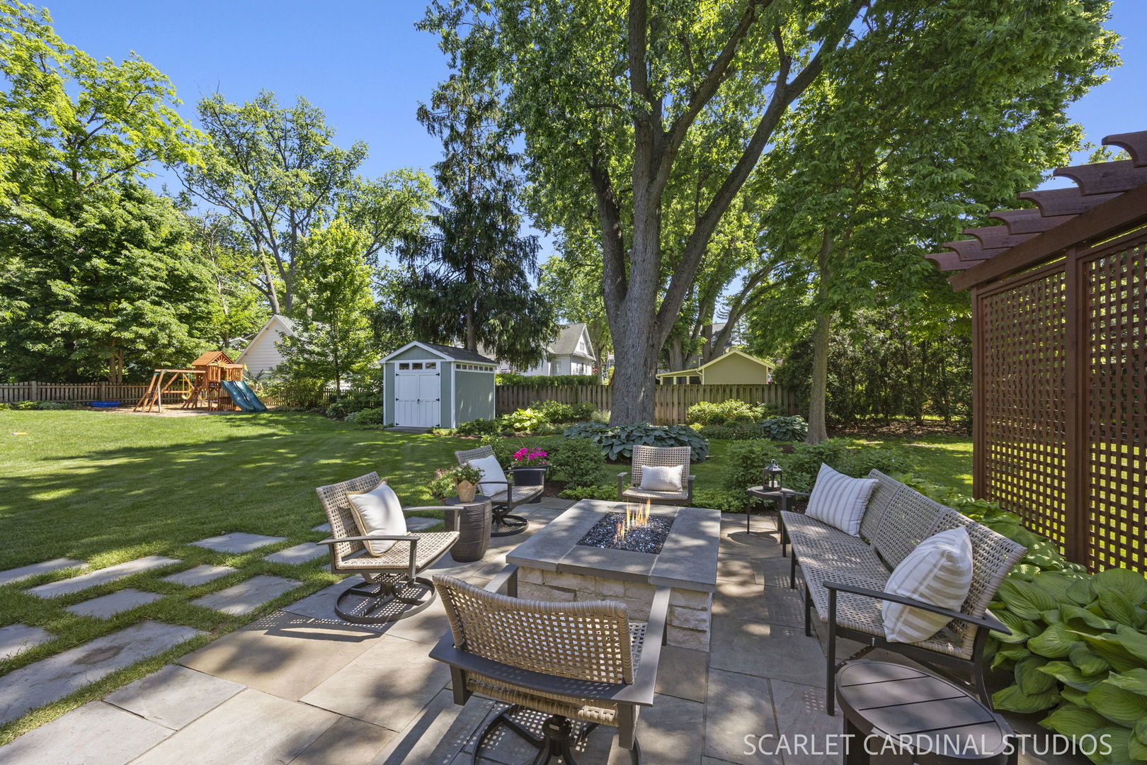 616 E Willow Avenue, Wheaton, IL 60187