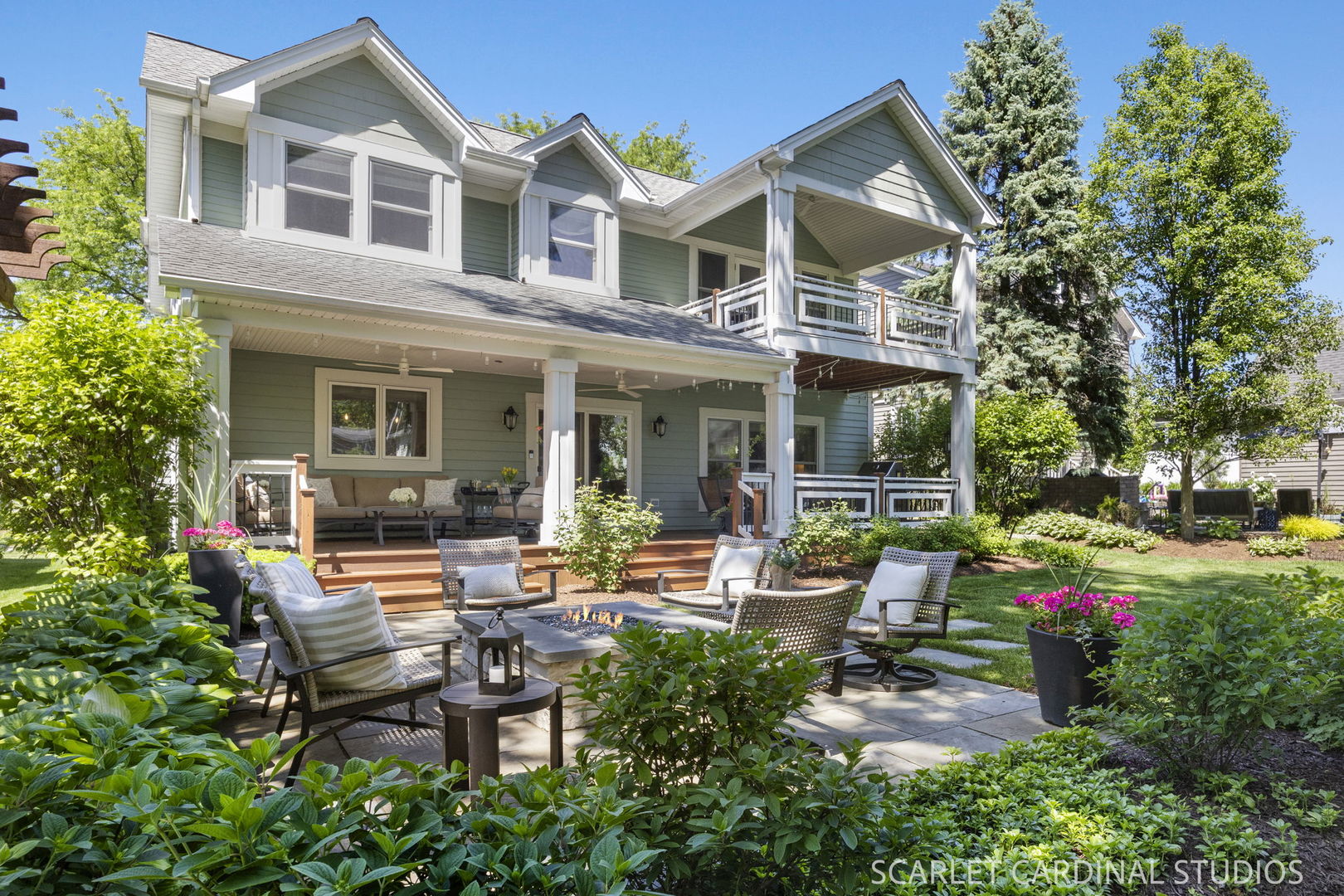 616 E Willow Avenue, Wheaton, IL 60187
